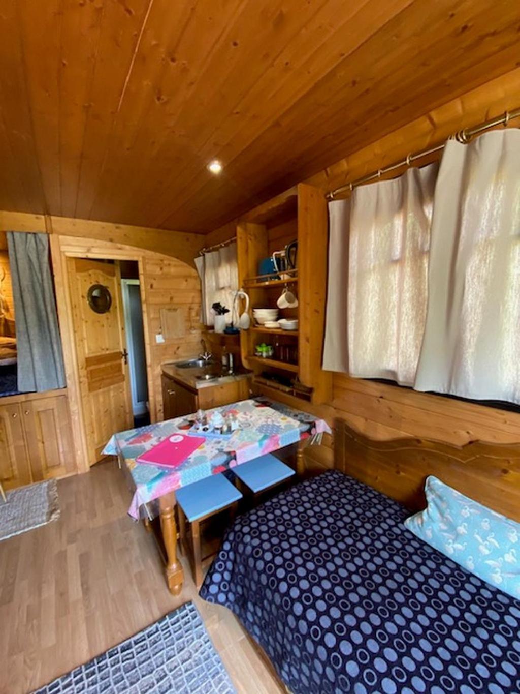 Le Domaine Des Droles De Dames Guest House Buding Ngoại thất bức ảnh